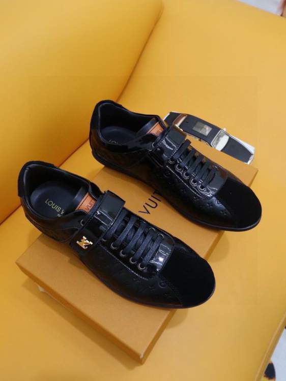 Picture of Louis Vuitton Shoes _SKULVsz38-44mnf030516145